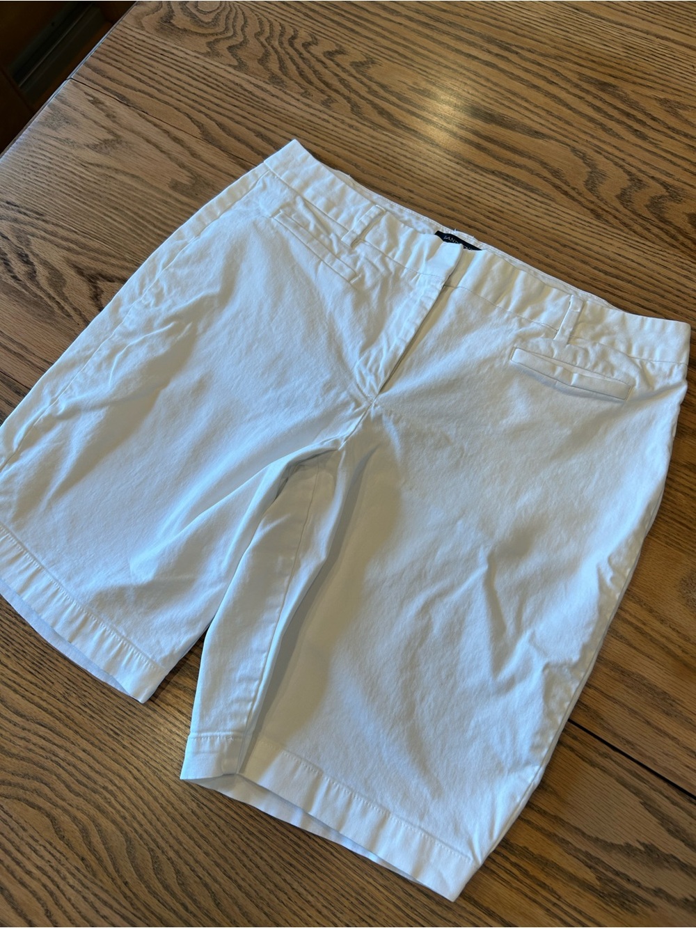 Lands' End Mid-rise Shorts White Size 10 mid rise land's